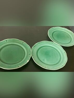 Vintage Mount Clemens Pottery Petalware Green Plates - Set of 3